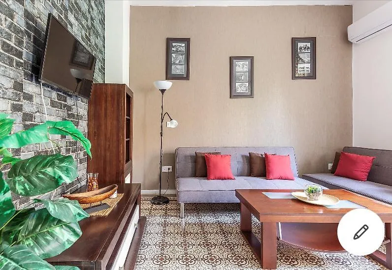 Violeta Apartment With Cozy Balcony Sevilla Seville