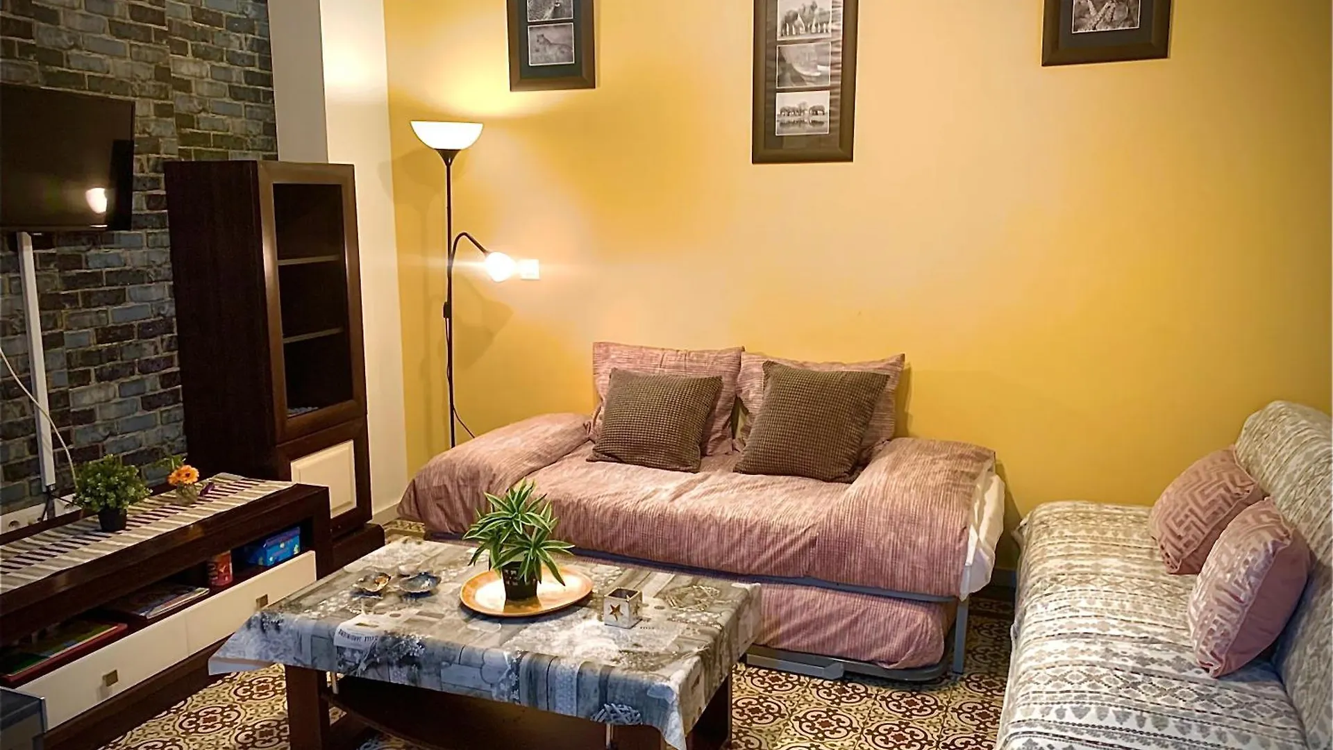 Violeta Apartment With Cozy Balcony Sevilla Spain
