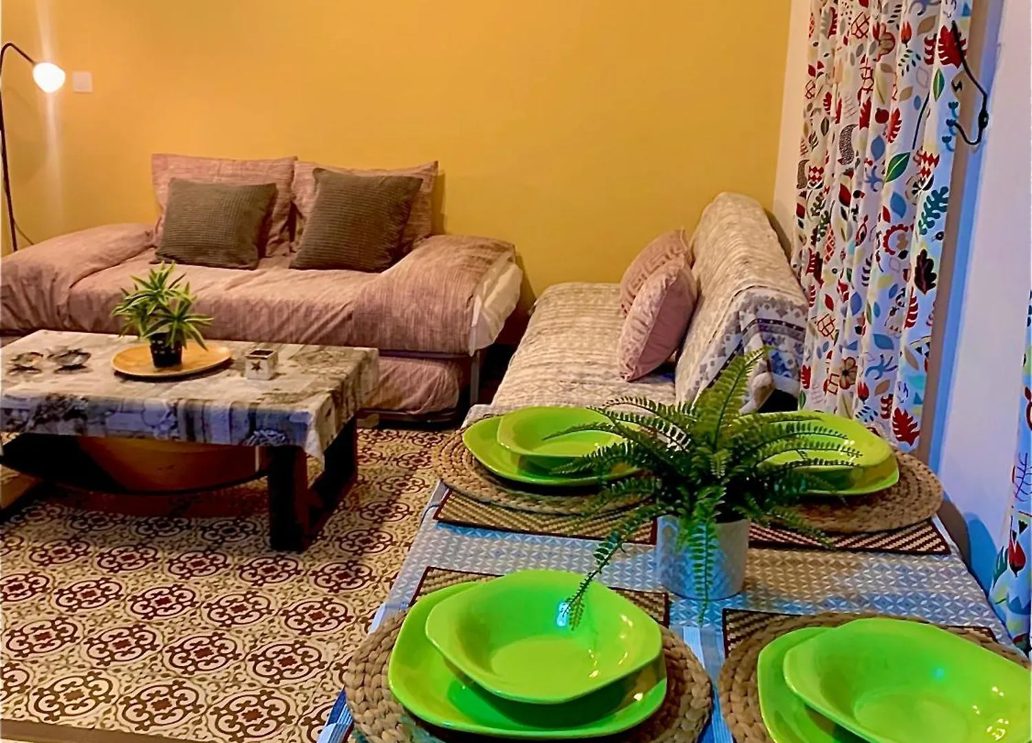 Violeta Apartment With Cozy Balcony Sevilla 0*, Seville