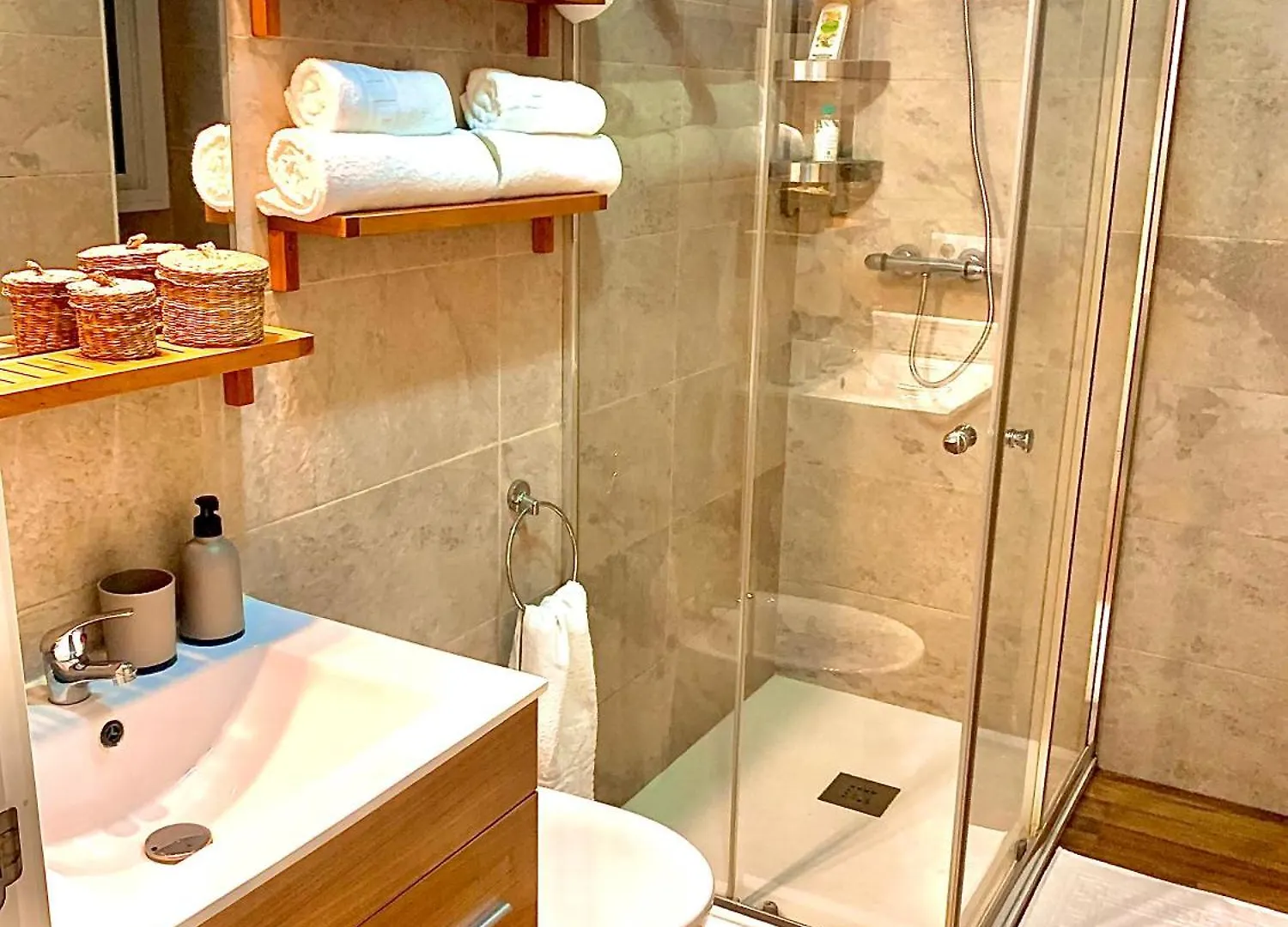Violeta Apartment With Cozy Balcony Sevilla